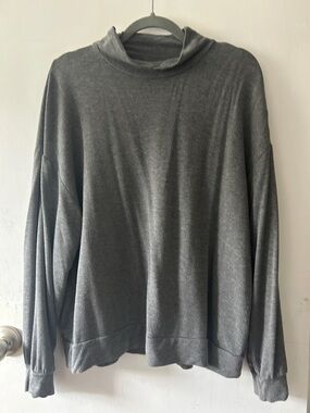 Women’s Long Sleeve Mock Neck Top - Gray